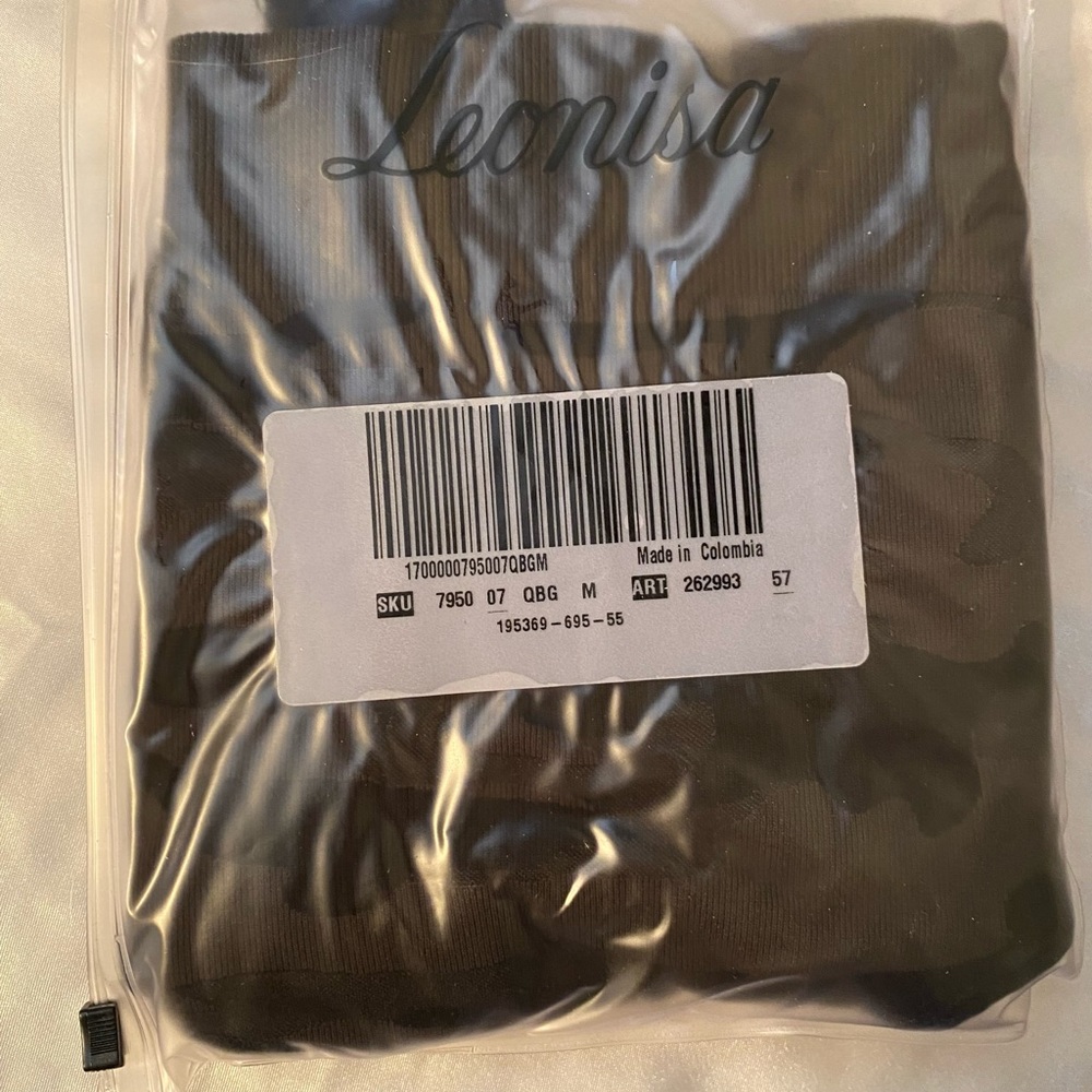 SALE Victoria’s Secret Camo set NWT - Picture 4 of 14